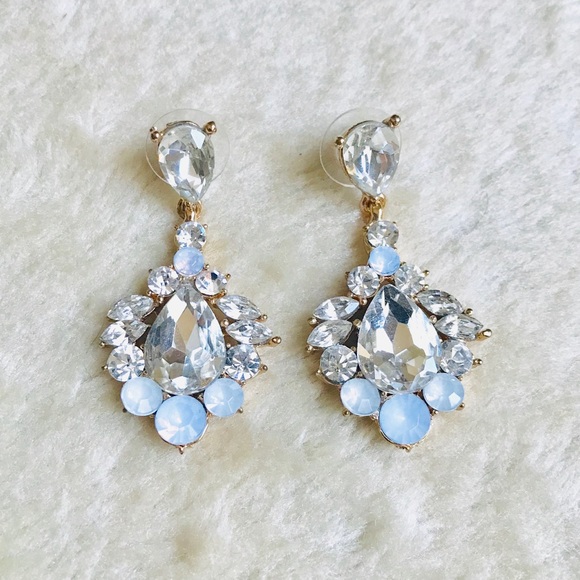 Sparkling Diamond & Crystal Faux Gem Earrings Set - Picture 3 of 8